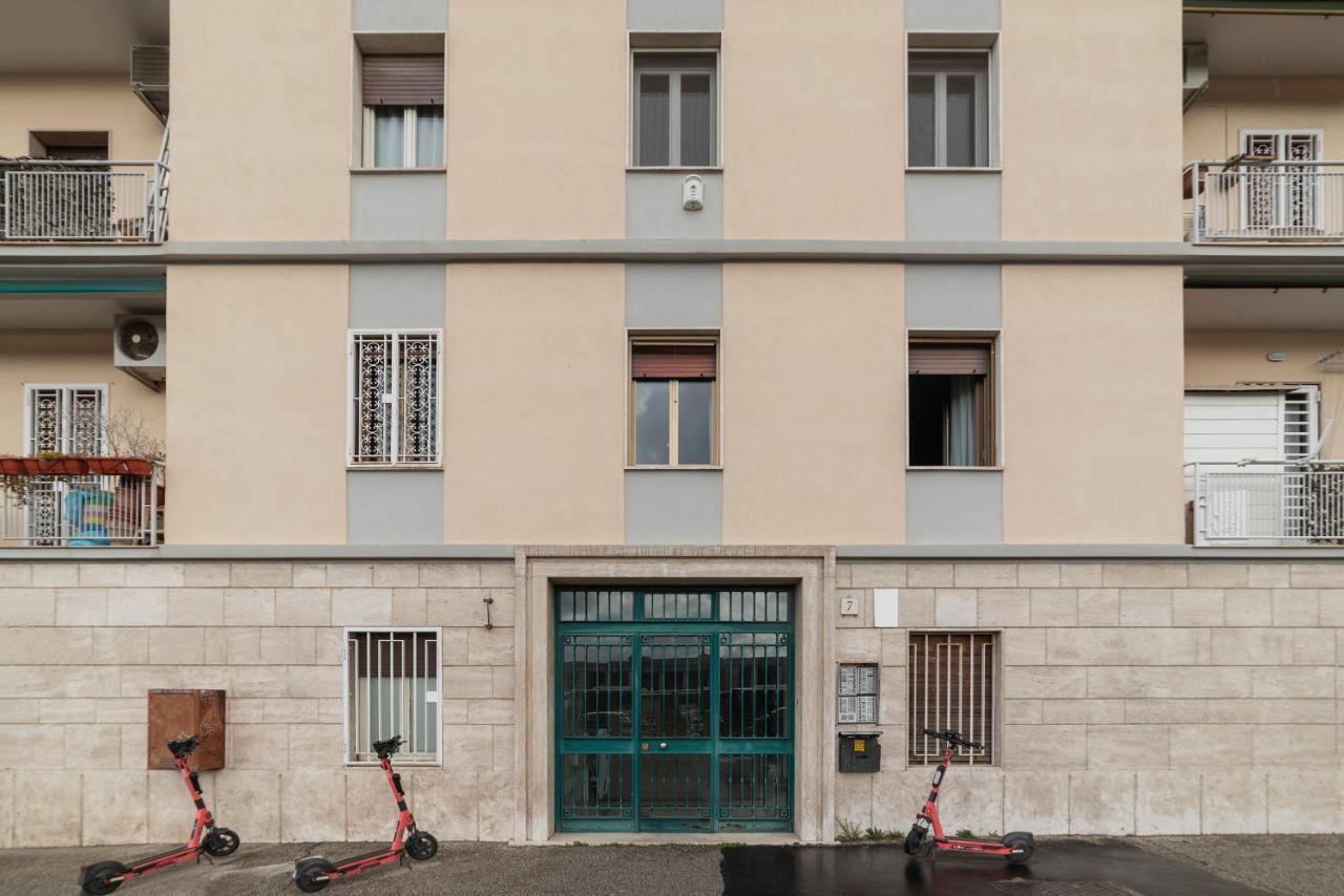 Sunny Apartment Piramide روما المظهر الخارجي الصورة